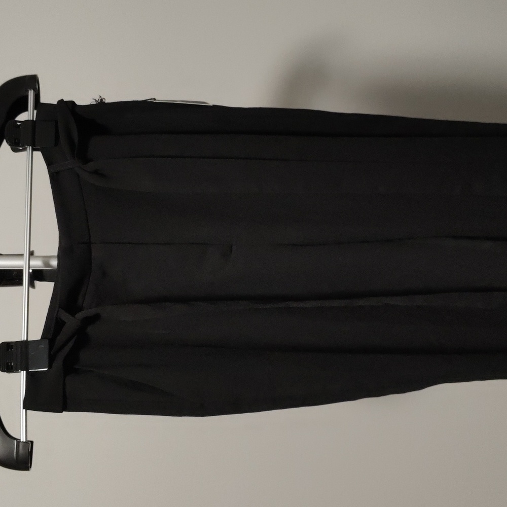 Black trousers